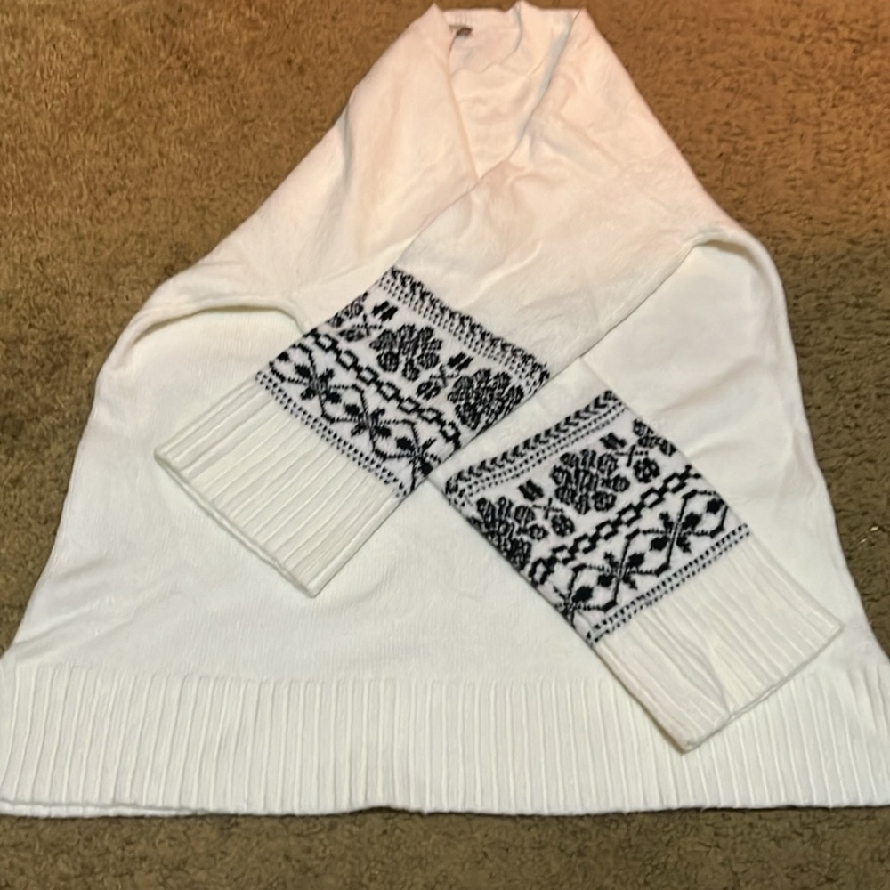 sweater - Picture 3 of 3